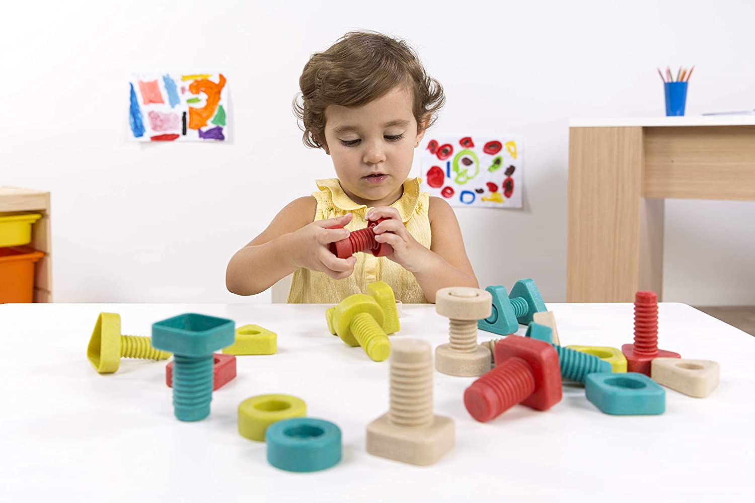 ECO Schrauben und Muttern-Set bei ARIADNE