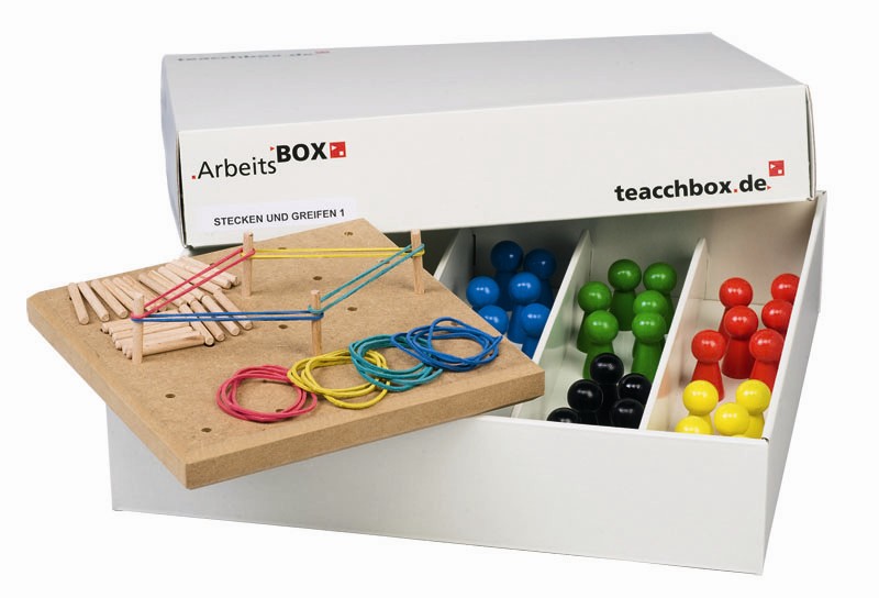 TEACCHBOX Arbeitsbox Greifen und Stecken 1