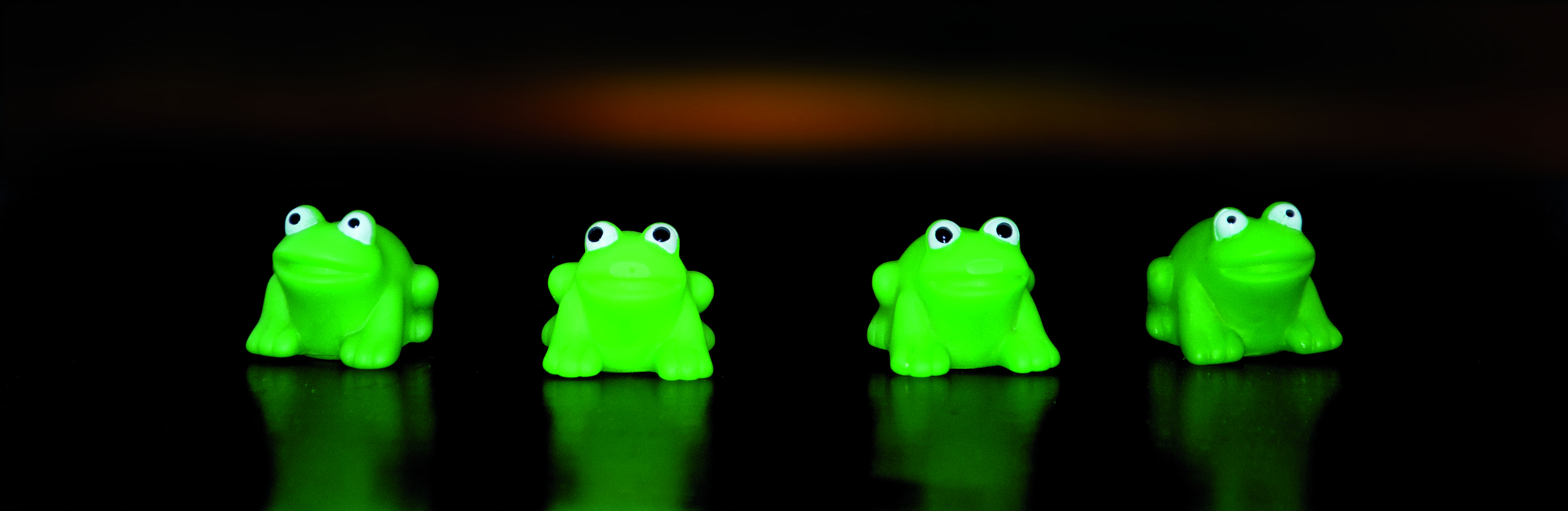 Lustiger Leuchtfrosch