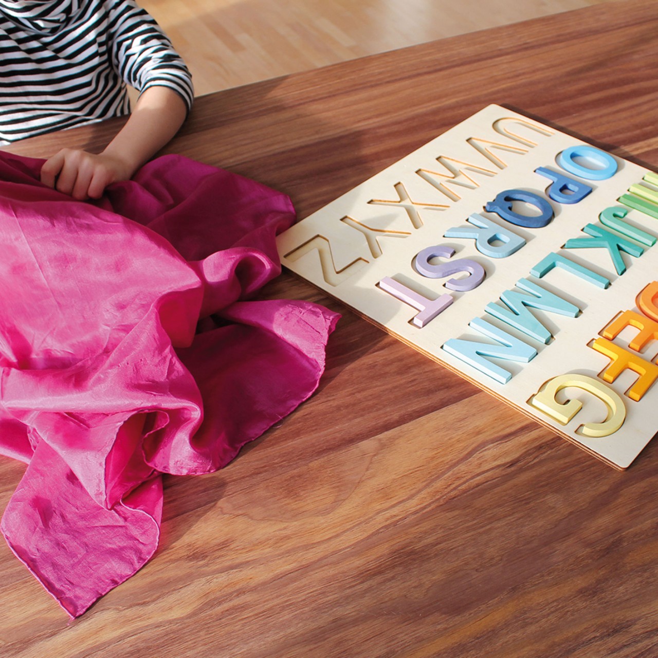 Riesen ABC-Spiel und Puzzle bei ARIADNE
