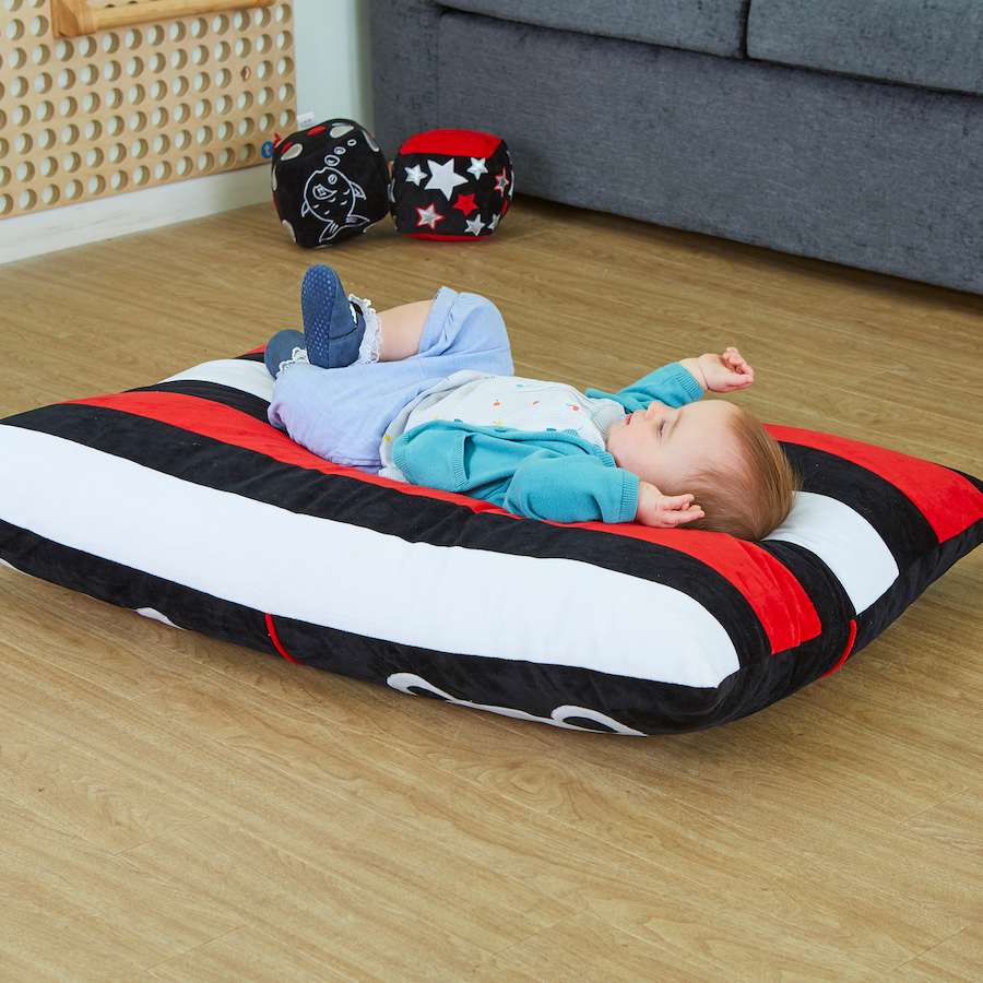 Cushimax Schwarz-weiß Kissen bei ARIADNE